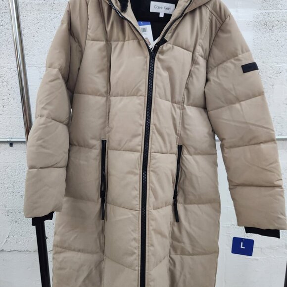 NWT Calvin Klein Women’s Faux Fur Lined Hood Oxford Puffer Jacket Tan Large - Picture 11 of 13